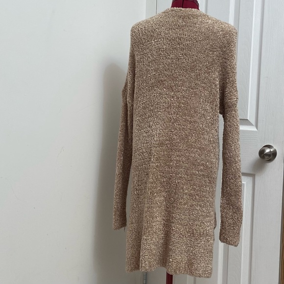 Ambercombie & Fitch New York women oversized slouchy cardigan. Size XS/S. Used. - Picture 7 of 8